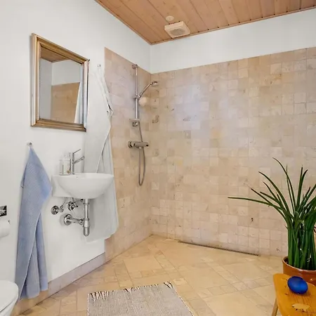 Idalia - 600m From The Sea By Interhome